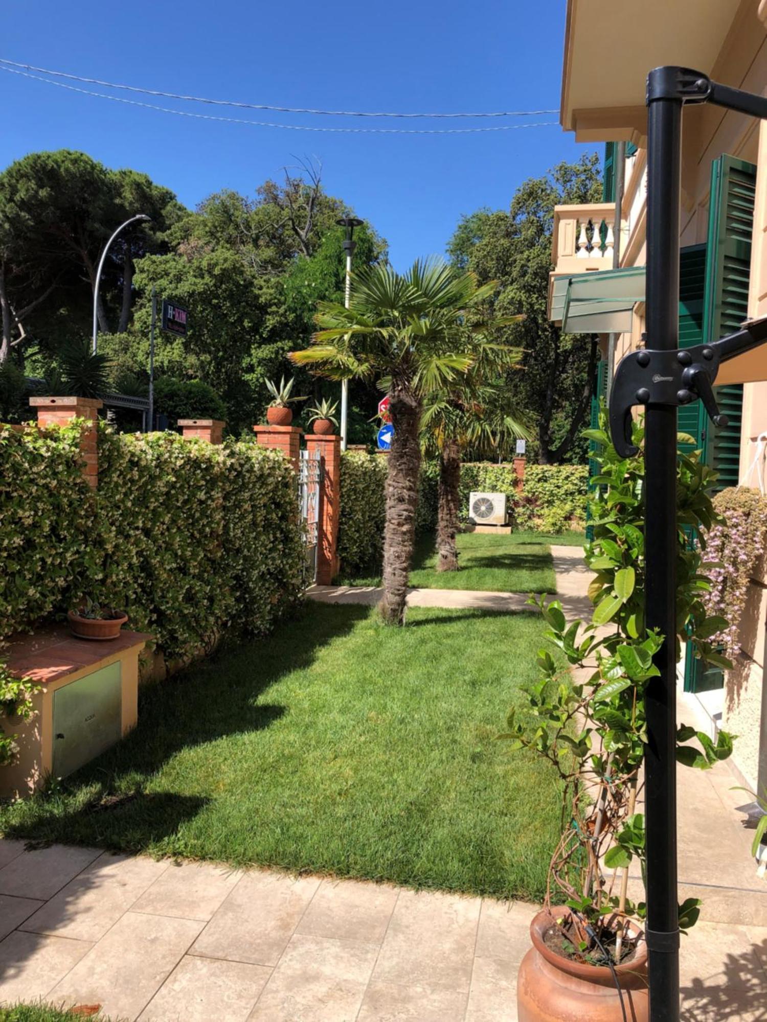 Pura Vida Bed & Breakfast Viareggio Exterior foto